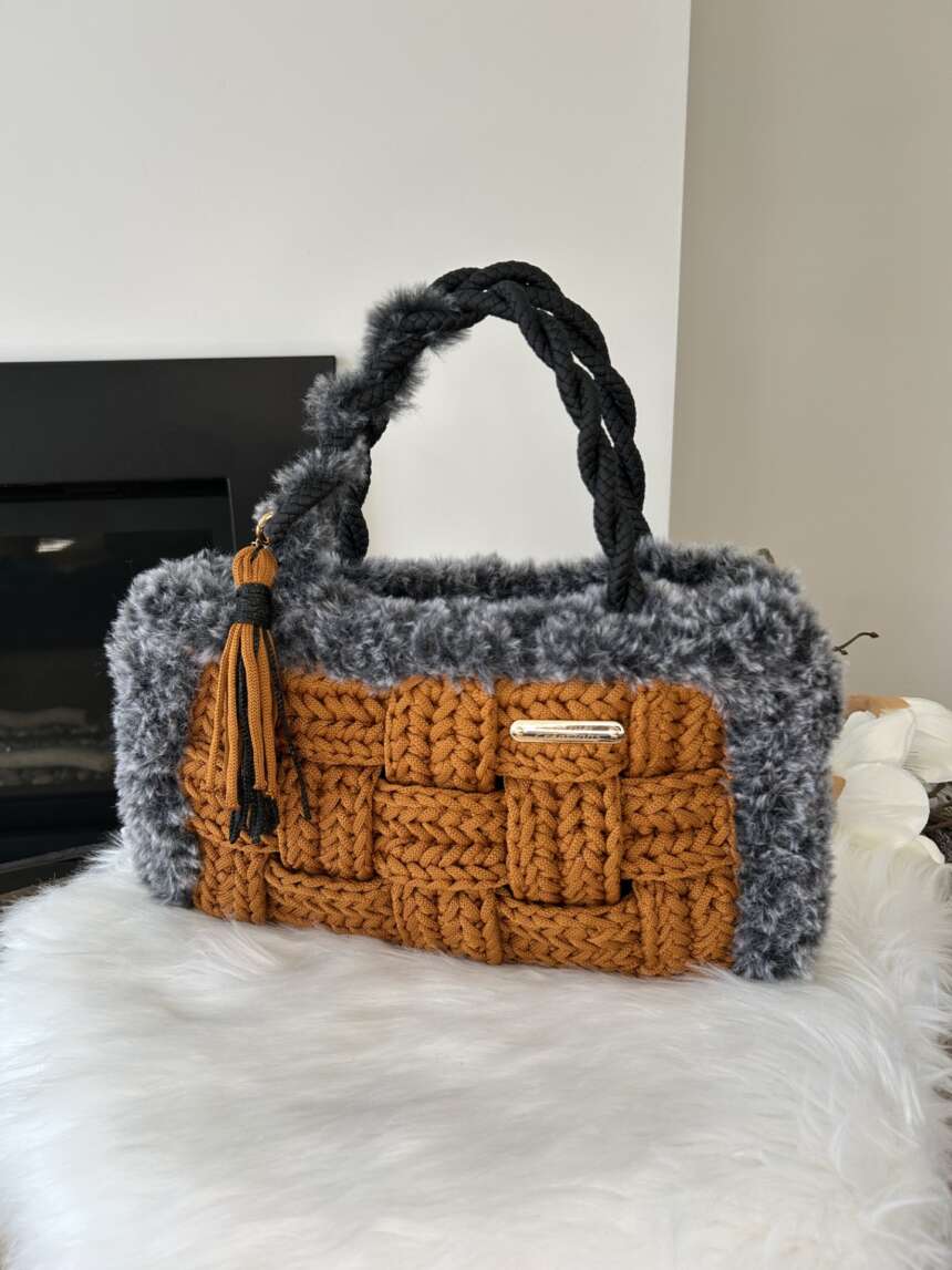À carreaux - $190.00