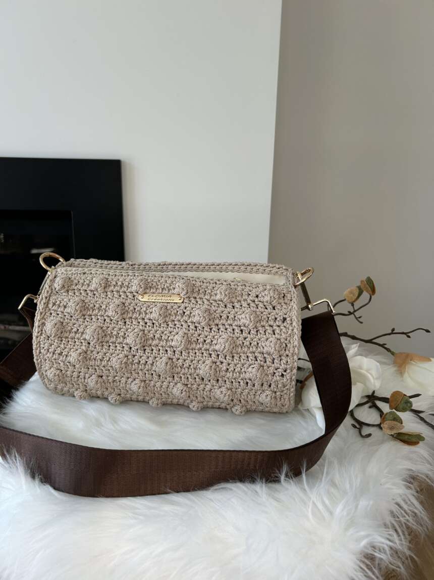 Cylindre bandoulière - $170.00