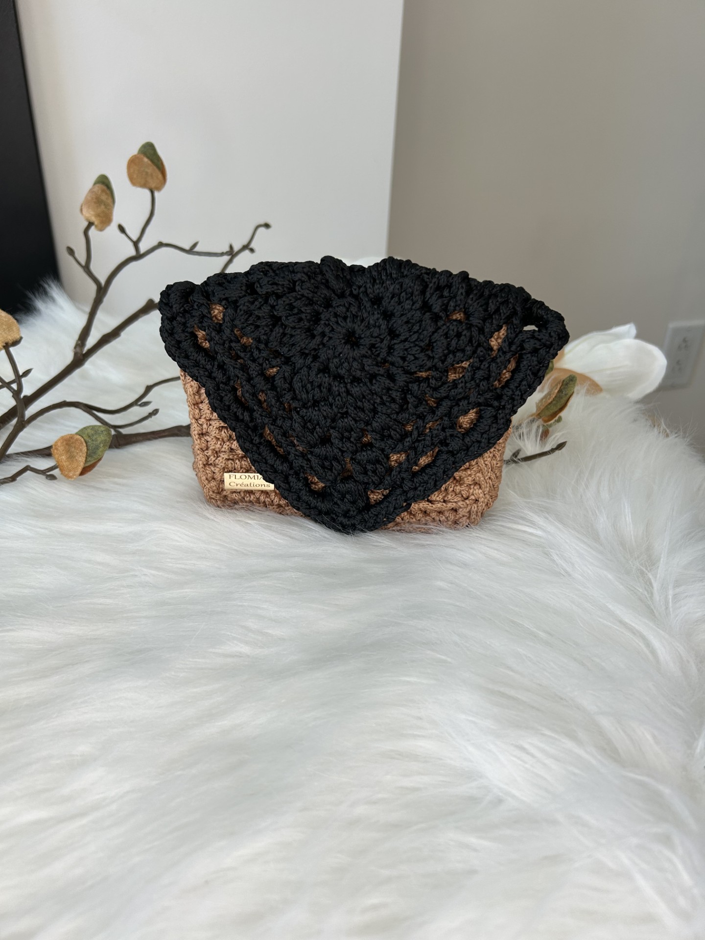 Portefeuille dentelle - $35.00