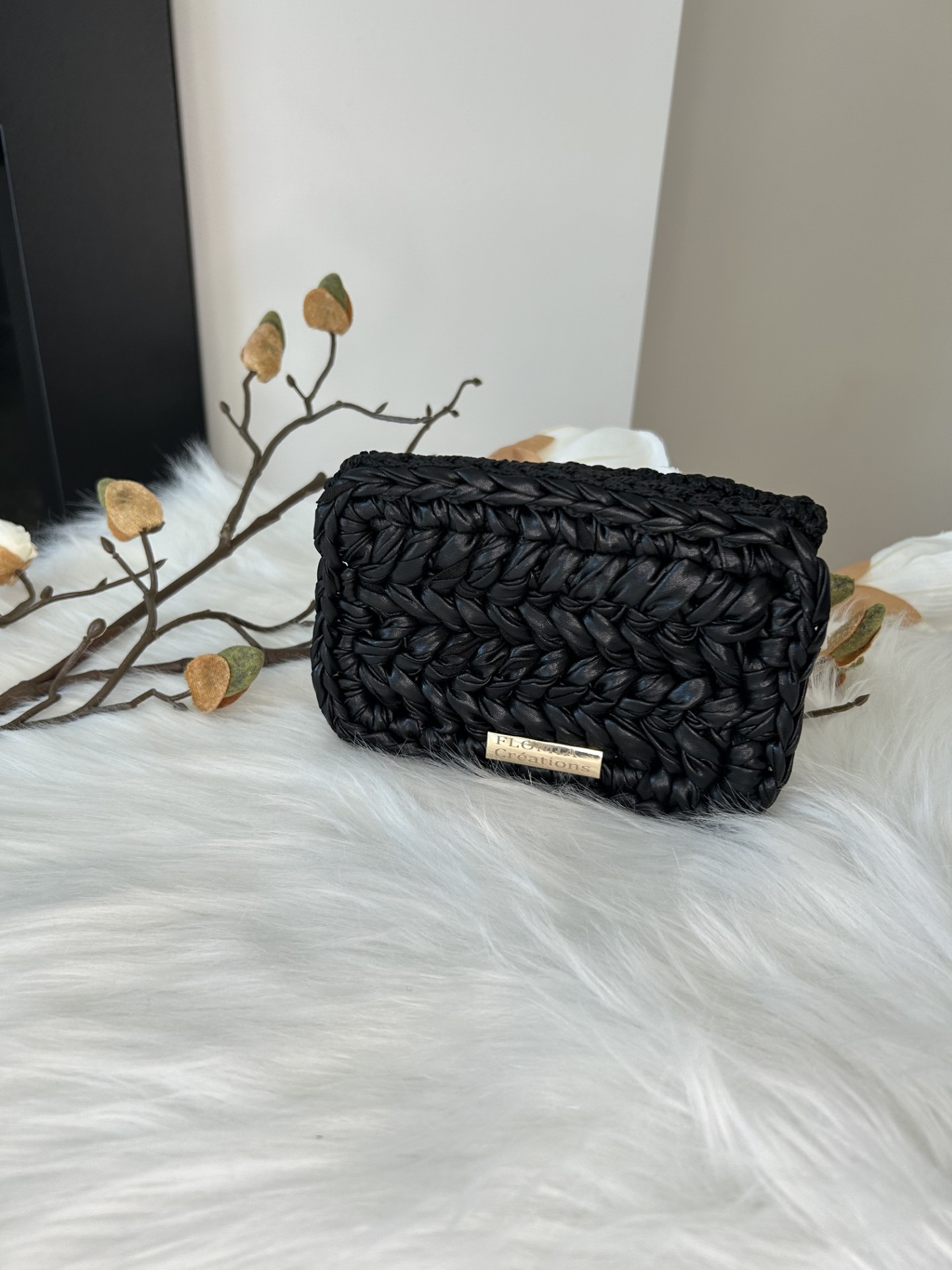 Porte feuille tressé noir - $35.00